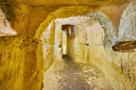 RABAT, MALTA - JUNE 16, 2018: Interior of the stone shelter, used by local people during the WWII, cut in limestone under the Wignacourt Residence, on June 16 in Rabat.のeditorial素材