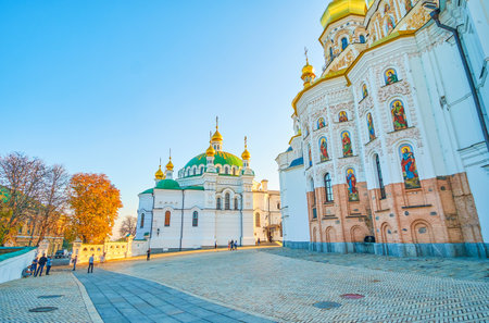 KIEV, UKRAINE - OCTOBER 19, 2018: The apse of Dormition Cathedral and Refectory Church with huge green dome on territory of Kiev Pechersk Lavra monastery, on October 19 in Kiev.のeditorial素材