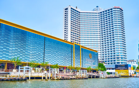 BANGKOK, THAILAND - APRIL 15, 2019: The River City Bangkok is a large shopping mall on the bank of Chao Phraya river with a ferry pier, on April 15 in Bangkokのeditorial素材