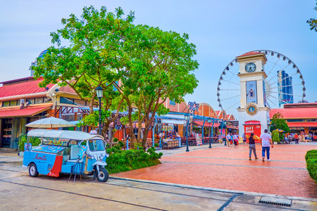BANGKOK, THAILAND - APRIL 15, 2019: The central area, called the Town Square, with Clock Tower and facades of restaurants in restored old docks and warehouses, on April 15 in Bangkokのeditorial素材