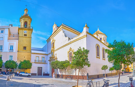 CADIZ, SPAIN - SEPTEMBER 23, 2019: The large complex of St Francis Convent, located in old San Francisco square of old town, on September 23 in Cadizのeditorial素材