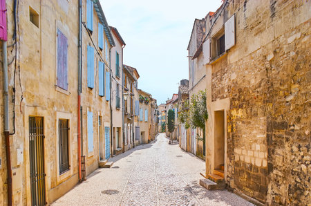 Enjoy the day walk and explore the old town of Tarascon with preserved medieval houses, narrow stone streets, Franceのeditorial素材