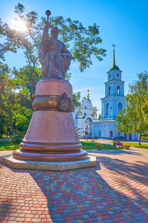 POLTAVA, UKRAINE - AUGUST 22, 2021: The monument of Ivan Mazepa, famous Ukrainian Hetman located next to Cathedral, on August 22 in Poltavaのeditorial素材