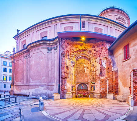 The remains of the chapel of the Madonna del Grembiule on the side wall of Chiesa di Santa Maria...