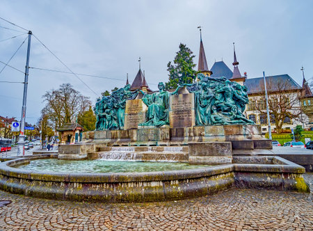 BERN, SWITZERLAND - MARCH 31, 2022: Welttelegrafen-Denkmal monument on Helvetiapl square, on March 31 in Bern, Switzerlandのeditorial素材