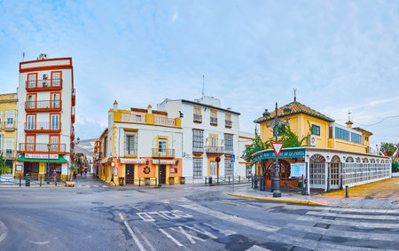 EL PUERTO, SPAIN - SEPT 21, 2019: Panorama of vintage Plaza de las Galeras Reales square with historic housing, small bars and cafes, on Sept 21 in El Puerto, Spainのeditorial素材