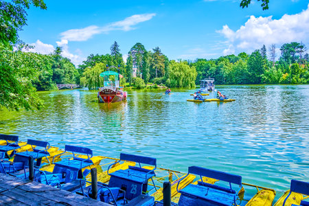 UMAN, UKRAINE - JUNE 16, 2021: Activity on Upper Lake in Sofiyivka Park, on June 16 in Uman, Ukraineのeditorial素材