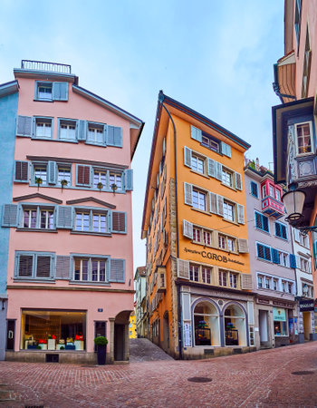 ZÃRICH, SWITZERLAND - APRIL 3, 2022: Outstabding medieval buildings on Strehlgasse, on April 3 in ZÃ¼rich, Switzerlandのeditorial素材