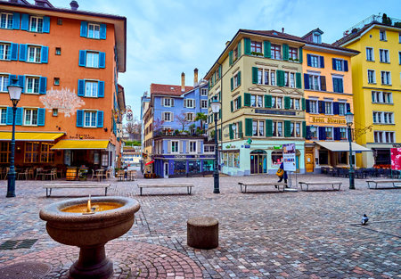 ZURICH, SWITZERLAND - APRIL 3, 2022: Outstanding medieval houses on Hirschenplatz square, on April 3 in Zurich, Switzerlandのeditorial素材