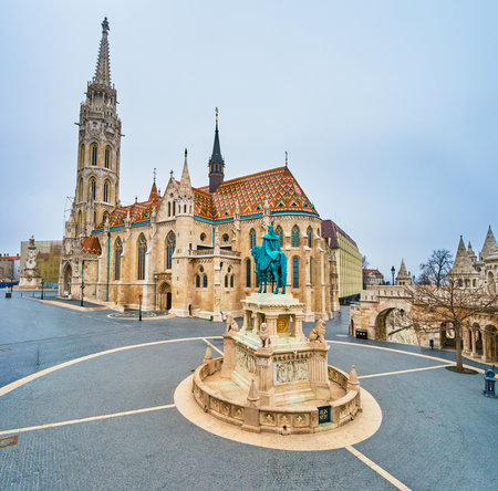 Matthias Church and statue of Stephen I of Hungary, Budapest, Hungaryの写真素材