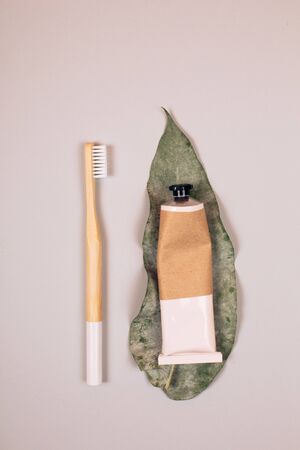 Zero waste self-care products. Bamboo toothbrush, toothpaste, tooth powder and flax. Flat lay style.の写真素材