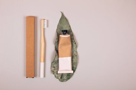 Zero waste self-care products. Bamboo toothbrush, toothpaste, tooth powder and flax. Flat lay style.の写真素材