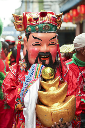 Bangkok, Thailand - Sep 12, 2011   Mask of Fu Lu Shouのeditorial素材