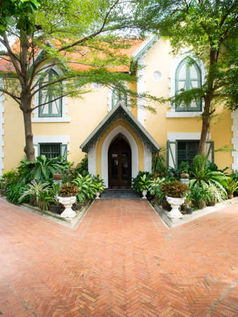 AYUTTHAYA THAILAND Oct 23 2014 : Old house inside Wat Niwet Thammaprawatのeditorial素材