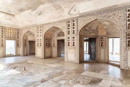 Agra, India - 9 November, 2018: Awesome view of the Diwan-i-Khas (Hall of Private Audiences) at the Agra Fort. The marble chamber is a popular tourist attraction of South Asia. Mughal architecture.のeditorial素材