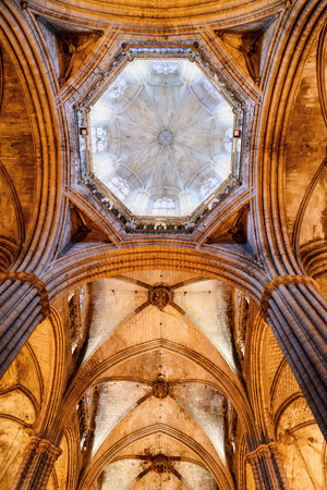 Barcelona, Spain - August 21, 2014: Awesome view of arched ceiling of the Cathedral of the Holy Cross and Saint Eulalia (Catedral de la Santa Cruz Eulalia). Amazing interior of Barcelona Cathedral.のeditorial素材