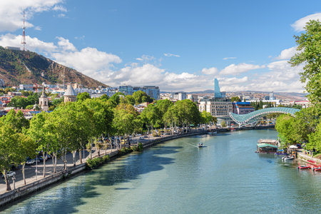 Scenic view of the Kura (Mtkvari) River in Old Town of Tbilisi, Georgia. Tbilisi is a popular tourist destination of the Caucasus region.の写真素材