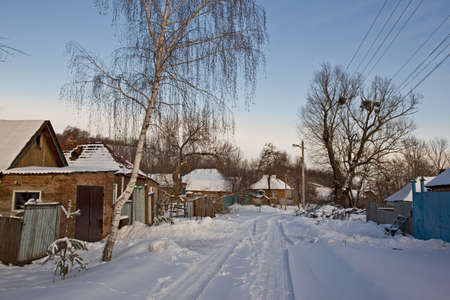 Winter day in the countryside, completed a short day, the sun tending to the horizontal. の写真素材