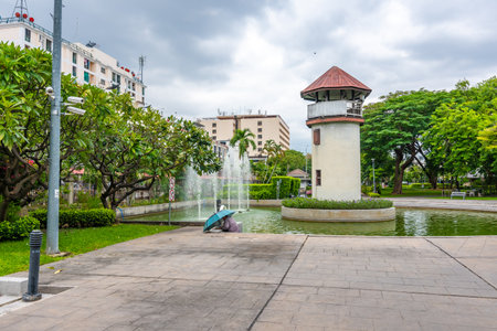 BANGKOK, THAILAND - 1.11.2019: People is playing the Pokemon Go game on cellphone in public park in Bangkok city.のeditorial素材