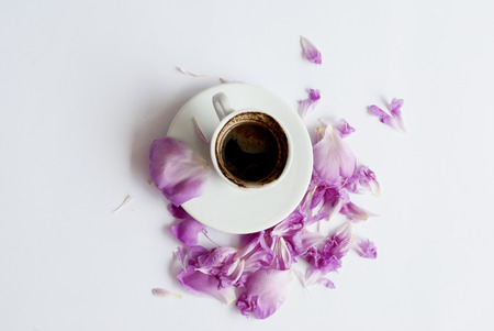 clack coffe in white mug and white backgroundの写真素材