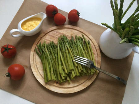 asparagus in the kitchenの写真素材