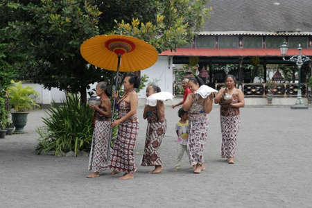 Bringing dish of tea ceremony at the Yogyakarta Sultan Palaceのeditorial素材