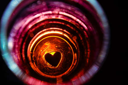 Silhouettes heart in the glassの写真素材
