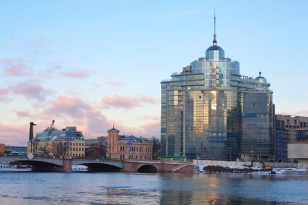 Sampsonievsky bridge and Modern building on Neva river in Saint-Petersburg, Russiaのeditorial素材