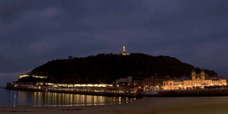 Bahia de La Concha in San Sebastian, Guipuzcoa, Pais Vasco, Spain at Duskの写真素材