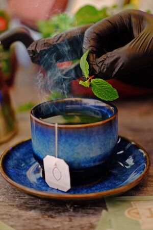 hot water pour on green tea