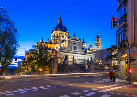 Night view of Cathedral Santa Maria la Real de La Almudena in Madrid, Spainの写真素材