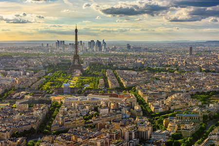 Skyline of Paris with Eiffel Tower in Paris, Franceの写真素材