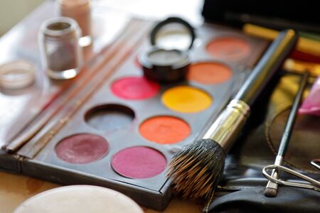 Horizontal image of eye shadow and brush  の写真素材
