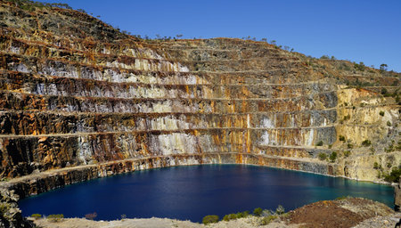 an open-cut mine in Queensland, Australia . It was located in the Selwyn Range, between Cloncurry and Mount Isa. It produced millions of tonnes of uranium ore, one of Australia s oldest mines.の写真素材