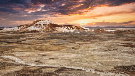Arckaringa, Painted Desert in South Australia it is notable for its distinctive mesas, mountains, and geological formations. Sunset skyの写真素材