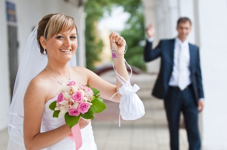 wedding, bride, married, love, women, happiness, dress, people, romance, celebration, couple, cheerful, female, flower, smiling, beautiful, adult, togetherness, young, bouquet, outdoors, men, ceremony, two, newlywed, lifestyles, white, reception, male, beの写真素材