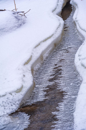 The river freezes in winter. In winter, the river turns into a real wonderland, and if you have never experienced its magic, now is the time.の写真素材