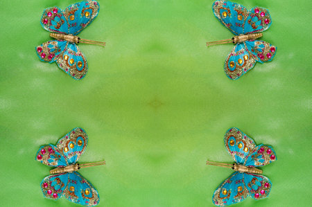 seamless. green-yellow-red fabric inlaid with flora and fauna. dress. Flexibility with yourself and your appearance shows self-confidence. Are you ready to paint on canvas with what comes from youの写真素材