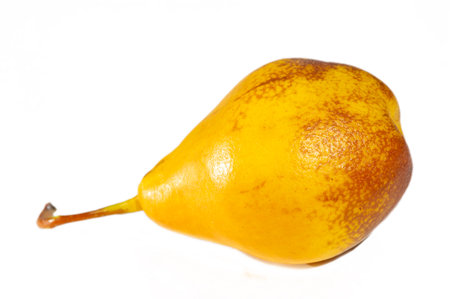 Vertical and horizontal photography options are available. Emphasize the freshness and juiciness of pears. Cut out the background for versatile design use. Ideal for promoting healthy eatingの写真素材