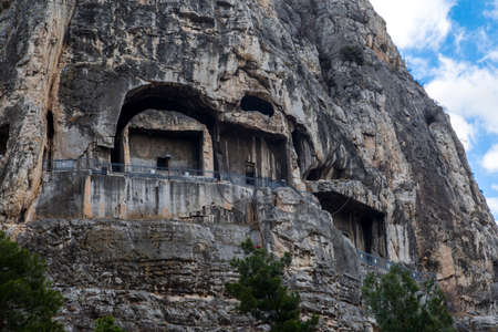 Detail view of king rock tombs in Amasya, side of mountain.のeditorial素材