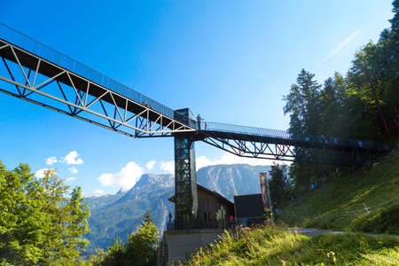 HALLSTATT, AUSTRIA - SEPTEMBER 14, 2016 : Viewing platform on Salzberg in 300 meters above from Hallstatt viillage on sunny day.Platform is on peak of Alp hills in Austria.のeditorial素材