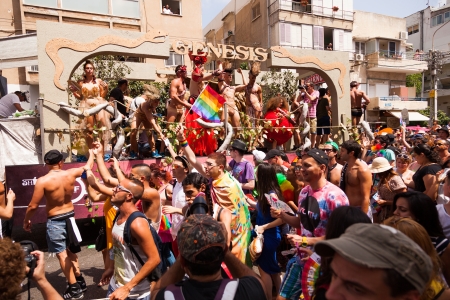 Tel-Aviv, Israel - June 7, 2013: People partying at the annual gay parade in the streets of Tel-Aviv.のeditorial素材