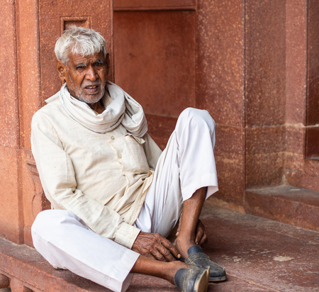 Jaipur, India, 18th to 22nd September 2018 Man on the street asking tourists for financial helpのeditorial素材