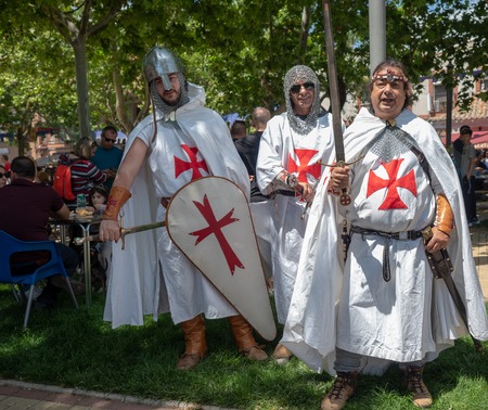 May 01, 2019 City of El Alamo, Guadalajara, Spain, Medieval market. The inhabitants of the City of El Alamo disguise themselves and perform in the streets during the festivity of the medieval market of the city.のeditorial素材