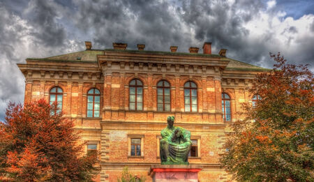 Statue of Josip Juraj Strossmayer in front of Croatian Academy of Sciences and Arts - Zagrebのeditorial素材