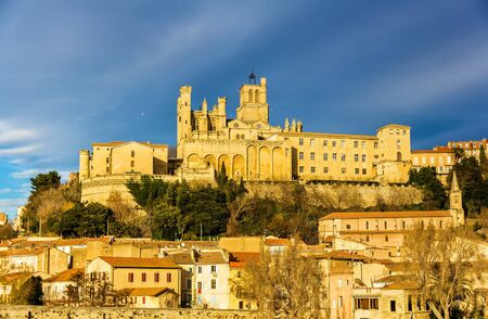 View of St. Nazaire Cathedral in Beziers, Franceのeditorial素材