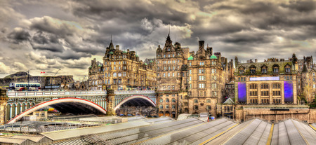 North Bridge above Waverley Station in Edinburgh, Scotlandのeditorial素材