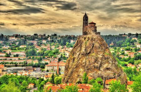Panorama of Le Puy-en-Velay - Auvergne, Franceの写真素材
