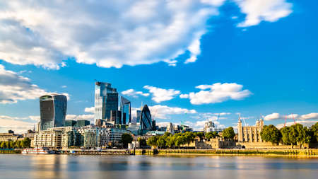 Skyscrapers and the Tower of London in Englandのeditorial素材