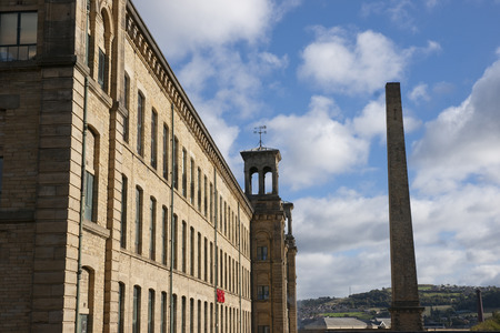View of Salt's logo on Salts Mill, a UNESCO world heritage site in Saltaire, Bradford, West Yorkshire. October, 2013のeditorial素材